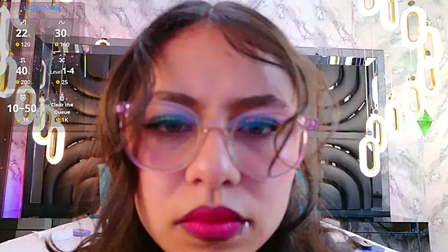 LiaTeylor online show from November 2025 07:07:02 PM