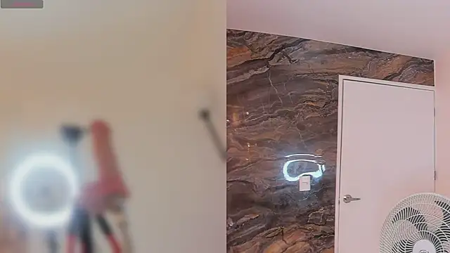 Snapshot of beca_winn chatting on November 2025 12:06:01 PM beca winn online show from November 2025 12:06:01 PM