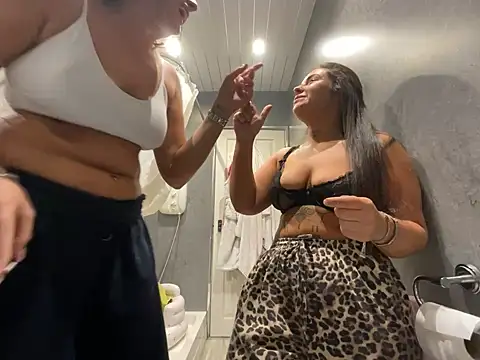 Playfulvixen25 online show from February 2026 12:33:02 AM