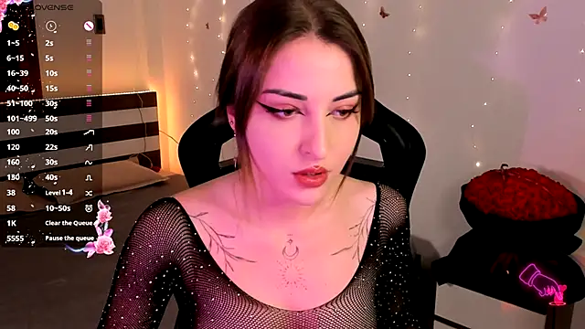 AmyVilvet  online show from November 2025 06:10:02 PM