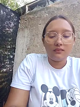 young dairy01 online show from November 2025 12:20:01 PM