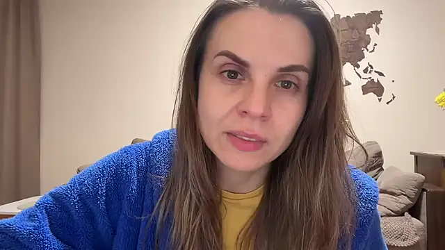 AnnieLove7722 online show from November 2025 07:45:02 PM