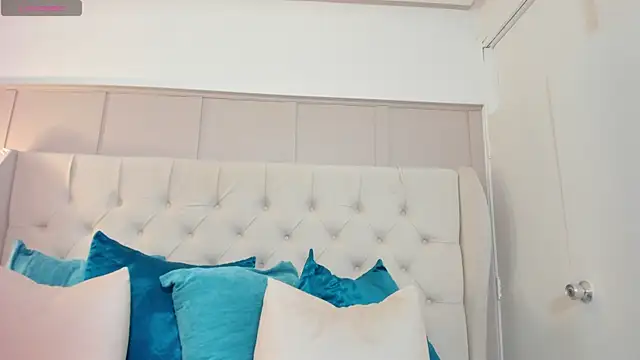 Snapshot of sofi_laane chatting on November 2025 11:43:02 AM sofi laane online show from November 2025 11:43:02 AM