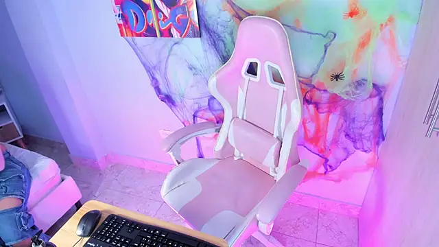 Athenea  fox online show from October 2025 12:07:02 PM