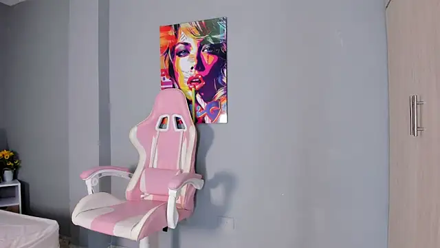 Athenea  fox online show from December 2025 12:01:02 PM