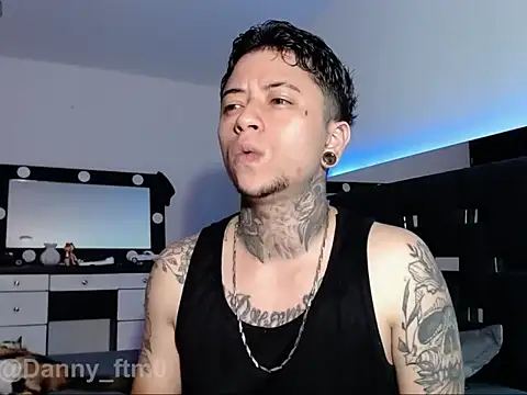 Snapshot of Dannystone2 chatting on May 2026 11:24:01 PM Dannystone2 online show from May 2026 11:24:01 PM