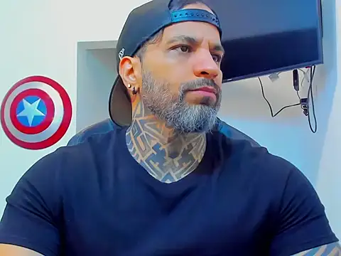 JoshRigby online show from December 2025 07:43:01 PM