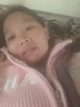 bree-zz online show from November 2025 02:44:01 AM