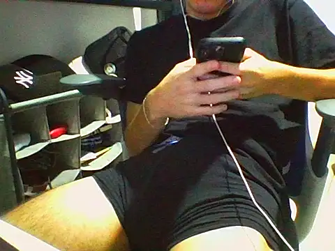 Snapshot of AlbertoRuiz086 chatting on October 2025 07:49:02 AM AlbertoRuiz086 online show from October 2025 07:49:02 AM