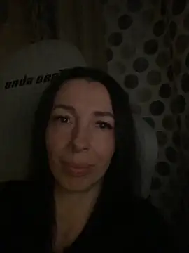 Snapshot of ViollaXlove chatting on October 2025 04:52:02 PM ViollaXlove online show from October 2025 04:52:02 PM