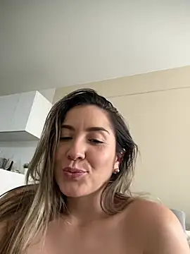 Snapshot of Mariana_gom chatting on July 2026 03:03:02 PM Mariana gom online show from July 2026 03:03:02 PM