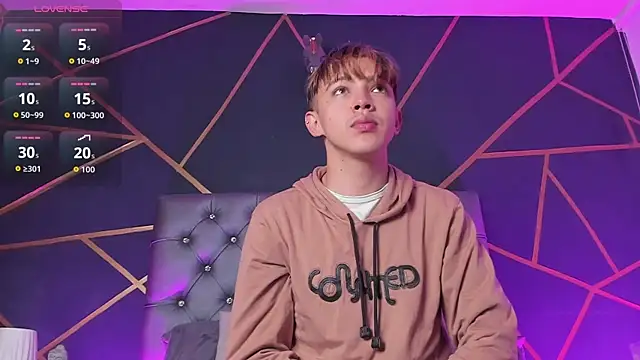 Lian Miller1  online show from March 2026 12:16:01 PM