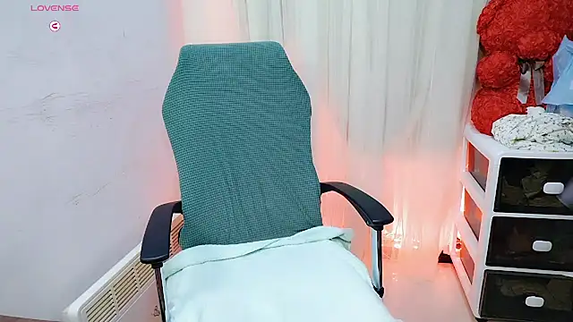 NEWONETO online show from October 2025 09:11:01 AM