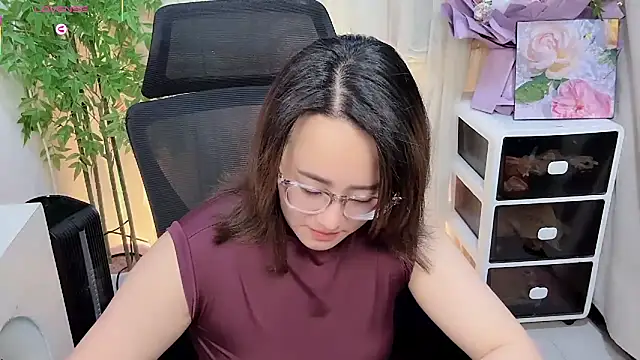 NEWONETO online show from February 2026 01:14:01 PM