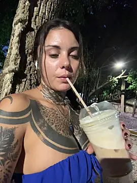 Snapshot of lurosscy chatting on December 2025 11:34:01 PM lurosscy online show from December 2025 11:34:01 PM