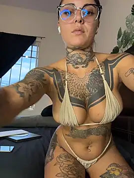 Snapshot of lurosscy chatting on February 2026 11:24:02 PM lurosscy online show from February 2026 11:24:02 PM