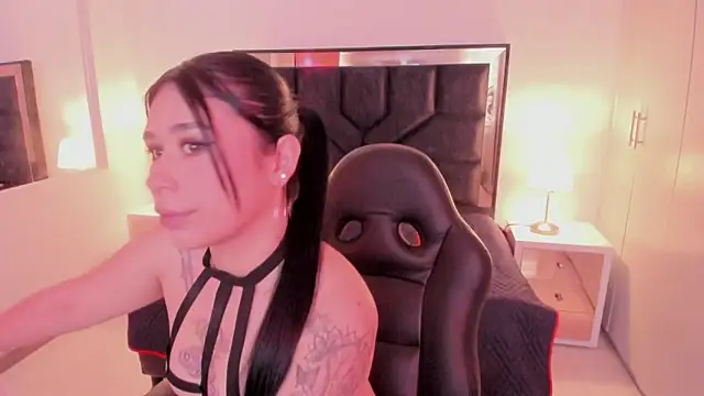 SusanVilla online show from November 2025 07:37:01 PM