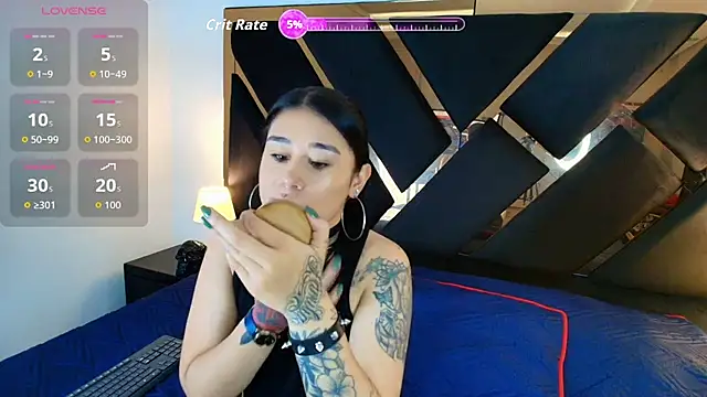 SusanVilla online show from November 2025 02:39:01 PM