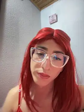 Snapshot of NICOLLE__12 chatting on October 2025 06:40:02 PM NICOLLE 12 online show from October 2025 06:40:02 PM