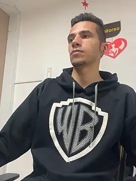 Snapshot of wiland_hot23 chatting on September 2025 11:09:02 PM wiland hot23 online show from September 2025 11:09:02 PM