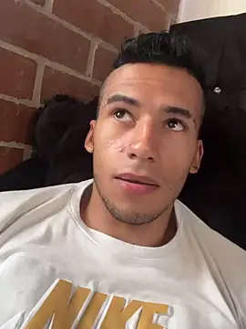 Snapshot of wiland_hot23 chatting on October 2025 03:55:02 PM wiland hot23 online show from October 2025 03:55:02 PM