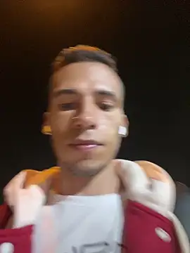 Snapshot of wiland_hot23 chatting on October 2025 03:42:02 AM wiland hot23 online show from October 2025 03:42:02 AM