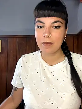 Lucecitalove online show from December 2025 02:44:01 PM