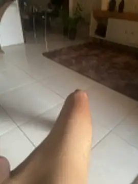 Snapshot of MCLZK chatting on February 2026 08:25:02 PM MCLZK online show from February 2026 08:25:02 PM