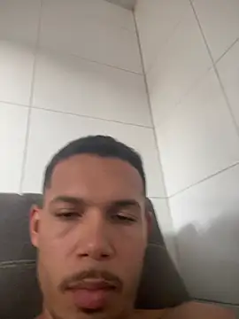 Snapshot of MCLZK chatting on February 2026 07:51:01 PM MCLZK online show from February 2026 07:51:01 PM