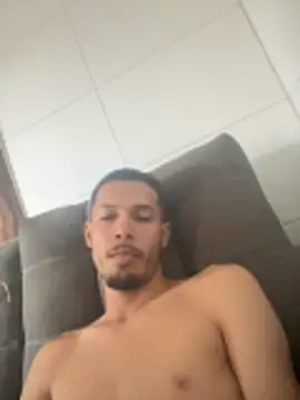 Snapshot of MCLZK chatting on February 2026 06:47:01 PM MCLZK online show from February 2026 06:47:01 PM