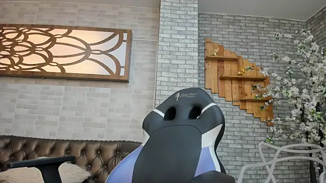 Alisonn Doll online show from February 2026 06:39:01 PM