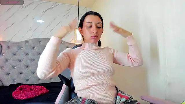 Iris  77 online show from October 2025 06:20:01 PM