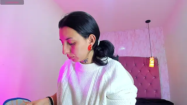 Iris  77 online show from November 2025 06:07:02 PM