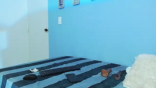 luna hawks online show from October 2025 06:21:01 AM