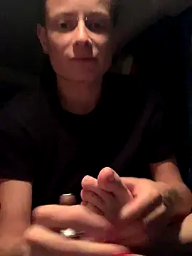 Snapshot of GoldenPussy1329 chatting on November 2025 09:48:02 PM GoldenPussy1329 online show from November 2025 09:48:02 PM