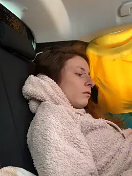 GoldenPussy1329 online show from November 2025 11:43:02 AM