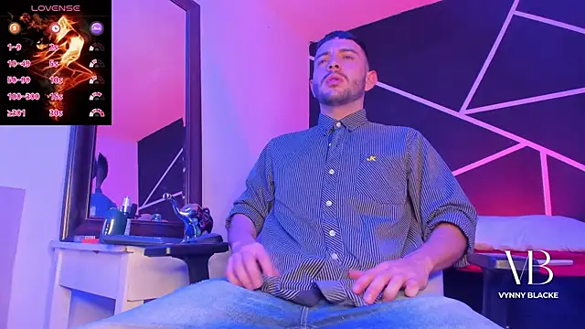 VynnyBlacke  online show from October 2025 08:10:01 PM