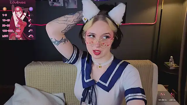 luna son online show from February 2026 11:06:01 PM