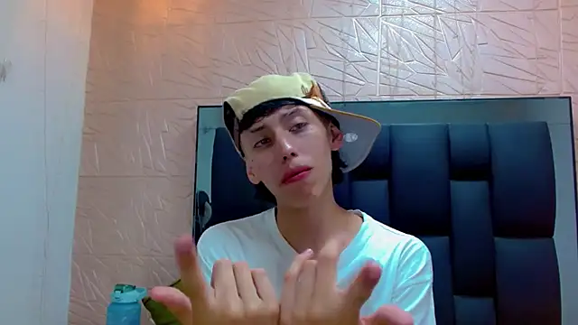 thaigo twink38 online show from December 2025 04:43:02 AM