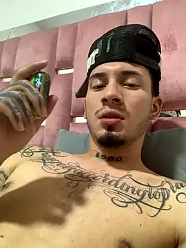 Snapshot of Golden_prince_ chatting on September 2025 02:28:02 AM Golden prince online show from September 2025 02:28:02 AM