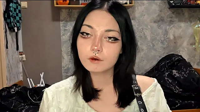 Beeping Creature online show from November 2025 05:00:02 PM