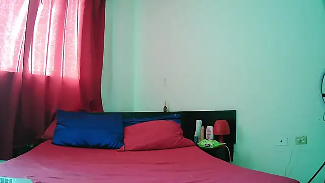 MissAsly online show from December 2025 04:16:01 PM