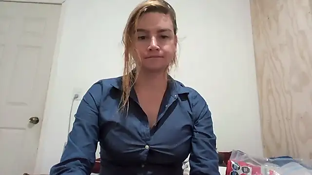 Snapshot of vagimosa chatting on October 2025 01:31:01 AM vagimosa online show from October 2025 01:31:01 AM