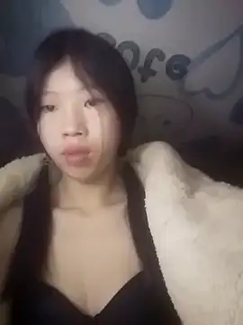 Snapshot of Khanhu_xx chatting on November 2025 10:20:01 PM Khanhu xx online show from November 2025 10:20:01 PM