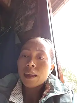 Tuyet xx online show from November 2025 04:13:02 AM