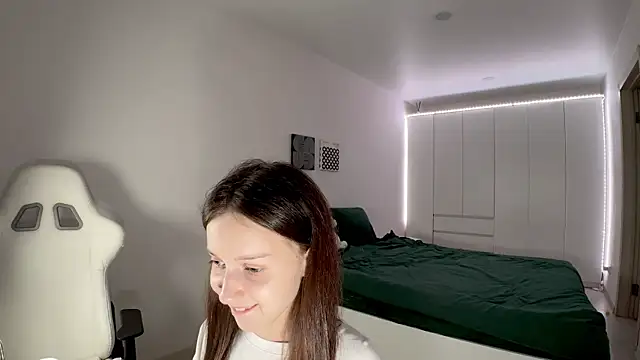 Snapshot of monnymoon chatting on October 2025 09:55:02 AM monnymoon online show from October 2025 09:55:02 AM