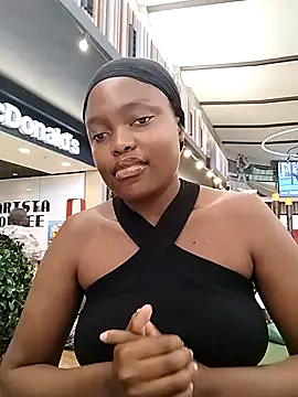 Snapshot of SexyValentinaXX chatting on October 2025 07:50:01 AM SexyValentinaXX online show from October 2025 07:50:01 AM