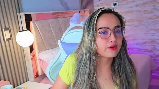 lila cute1 online show from October 2025 12:23:02 PM