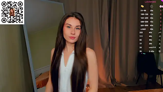 Snapshot of MinaRuzzo chatting on November 2025 04:44:02 AM MinaRuzzo online show from November 2025 04:44:02 AM