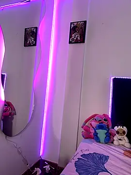 Snapshot of Sussyroxxx chatting on November 2025 05:26:01 PM Sussyroxxx online show from November 2025 05:26:01 PM